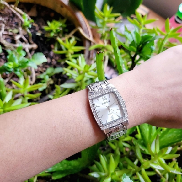 Classic Cosmopolitan Quartz Silver Rhinestone Watch - Picture 3 of 8